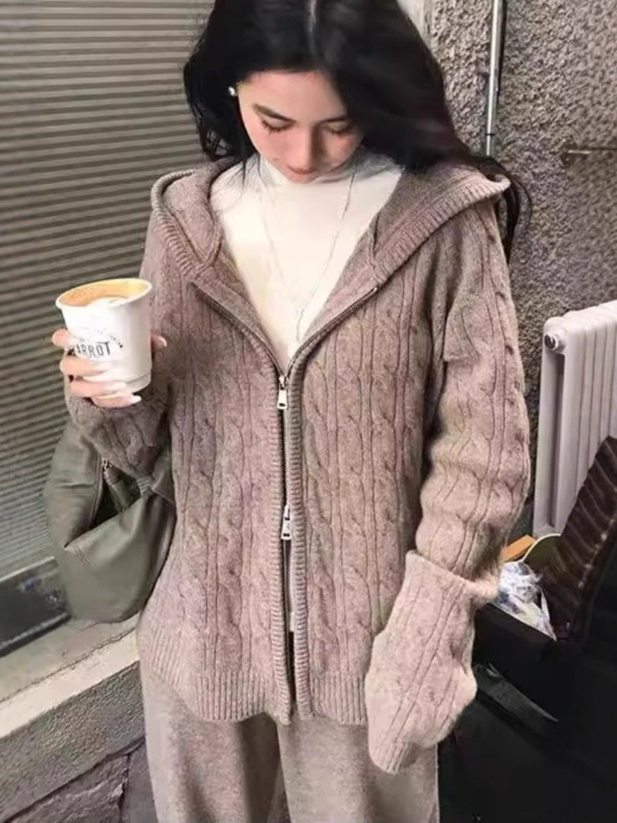Damen Zopfstrick-Cardigan mit durchgehendem Reißverschluss und taillierter Passform Shop Nory