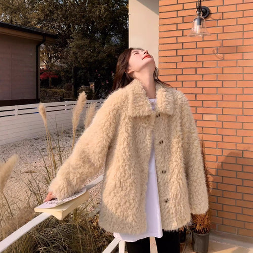 Damen Kurzmantel aus Teddyfleece mit Oversize‑Schnitt Stehkragen und Pattentaschen Shop Nory