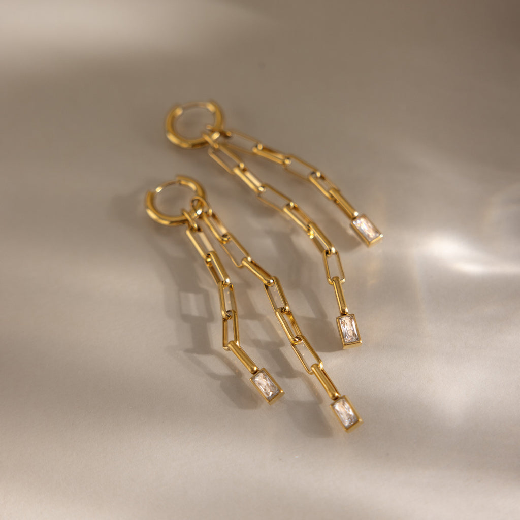 Damen Ohrhänger mit elegantem Ketten-Design und funkelnden Zirkonia Shop Nory
