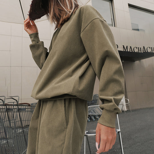 Damen Oversize-Lounge-Set aus strukturierter Jersey-Qualität mit Rundhalsausschnitt und elastischer Bundhose Shop Nory