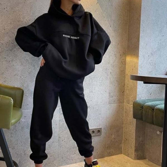 Damen Oversized Kapuzenpullover mit Statement-Print und elastischer High-Waist Jogginghose Set Shop Nory