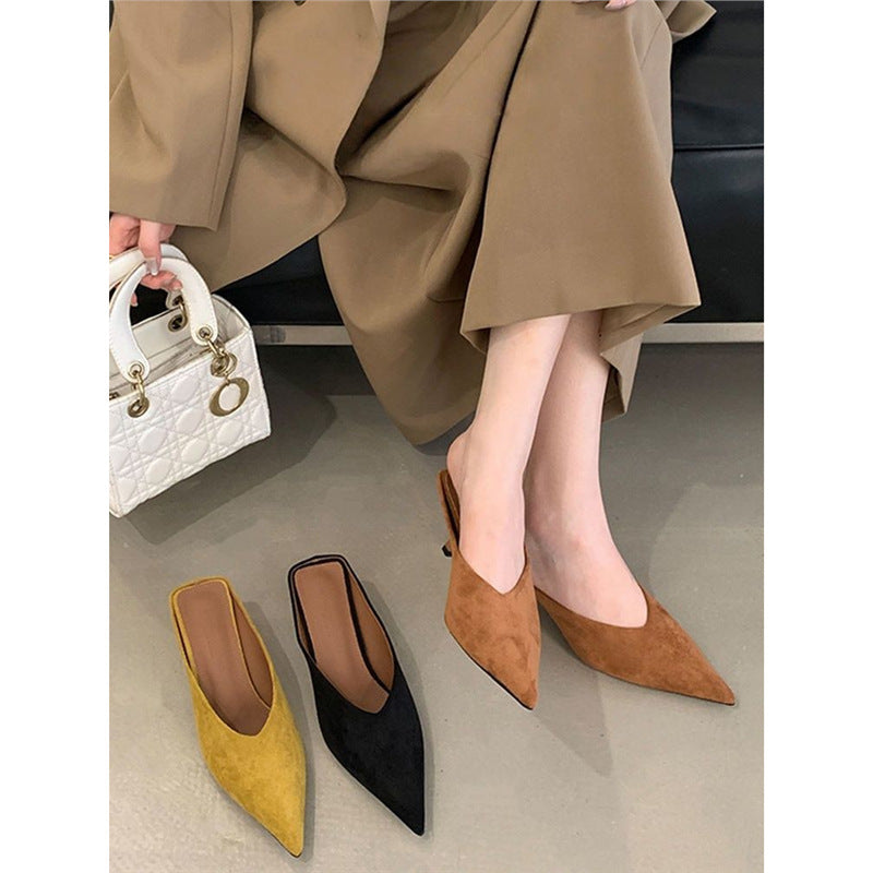 Damen Spitz zulaufende Schlupf‑Mules mit sculpted Kittenabsatz Shop Nory