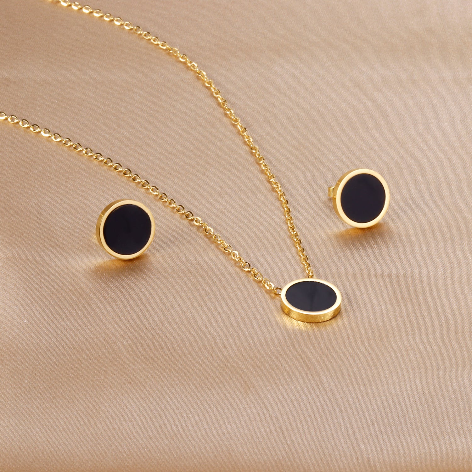 Damen Schmuckset mit goldplattiertem Edelstahl-Halskette und Ohrsteckern Shop Nory
