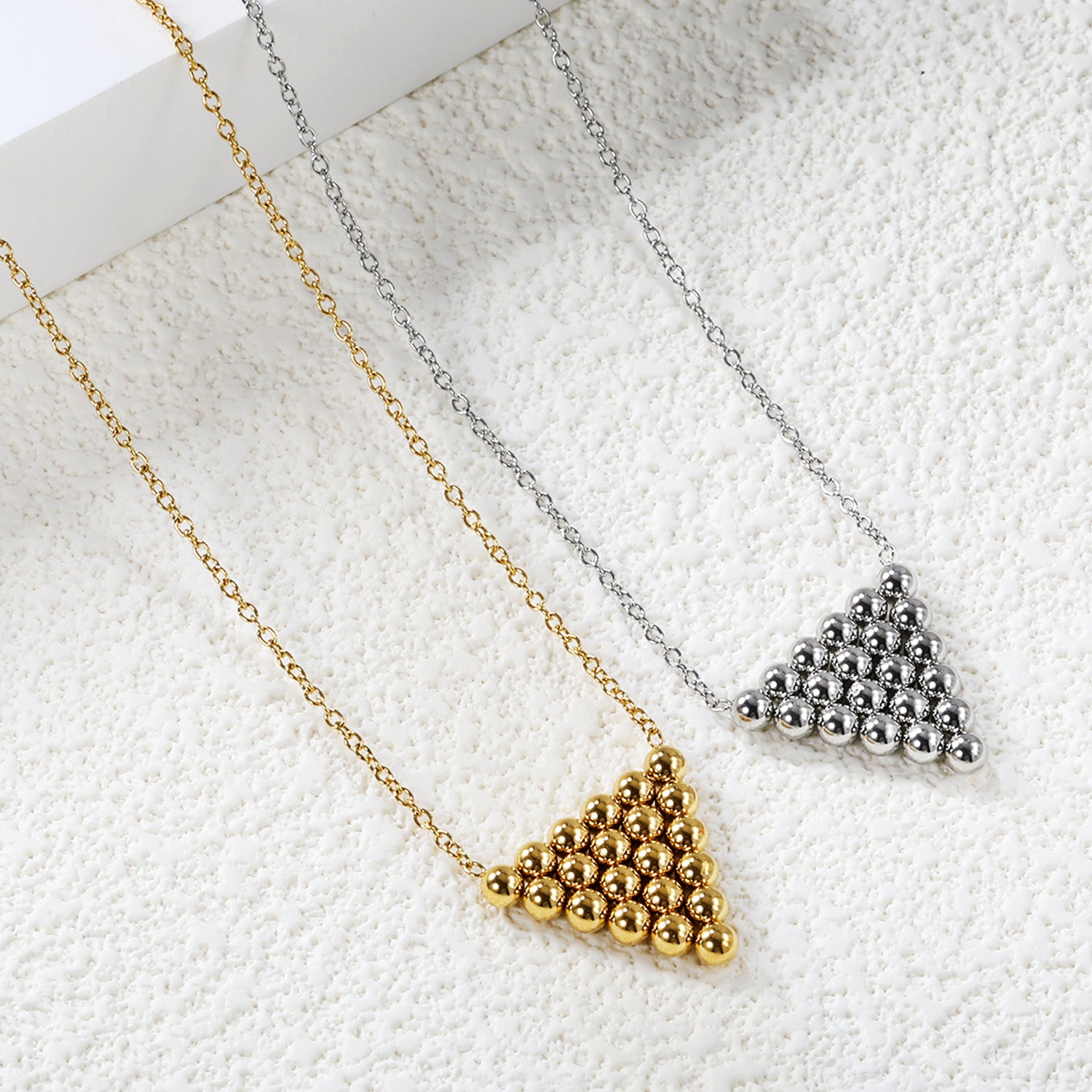 Damen elegante Halskette mit geometrischem Anhänger und verstellbarem Verschluss Shop Nory