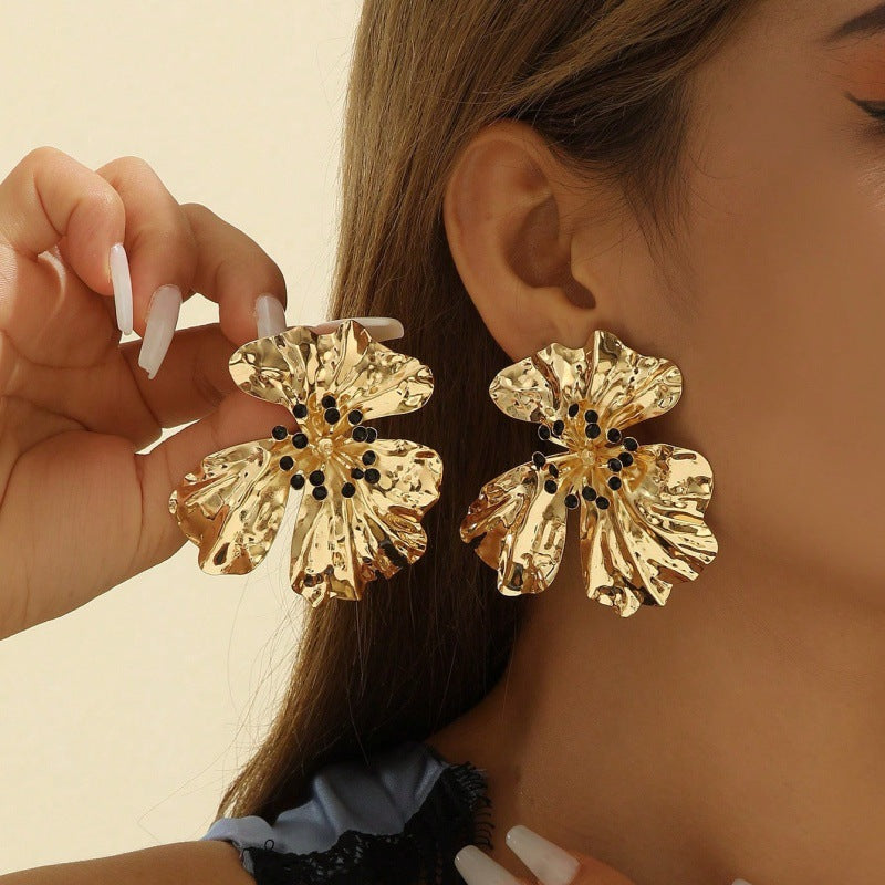Damen Hängende Ohrringe mit kunstvollem Blumendesign Shop Nory