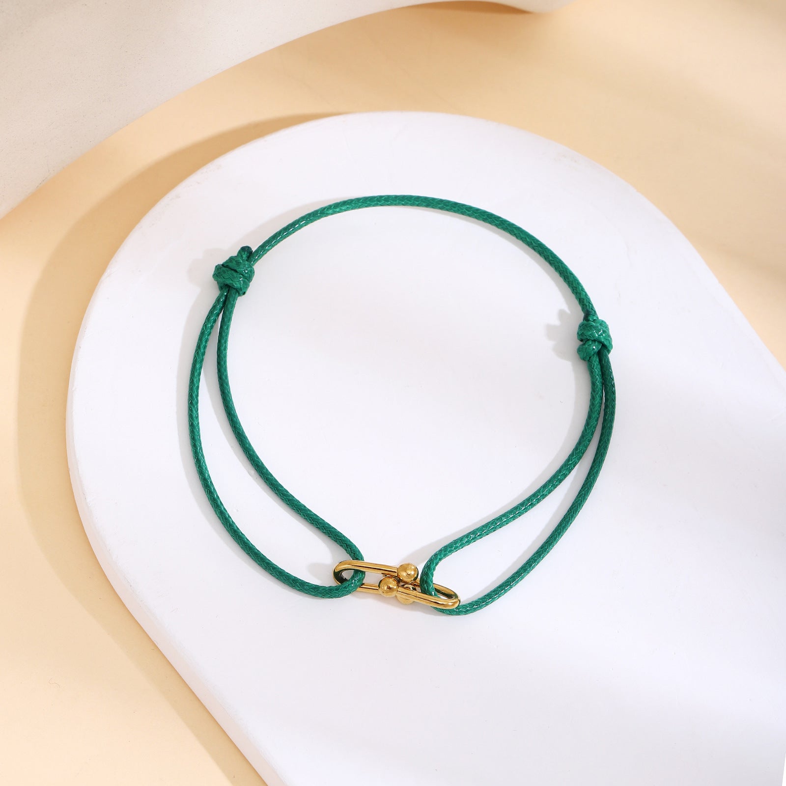 Damen elegantes und verstellbares Armband mit praktischem Verschluss Shop Nory