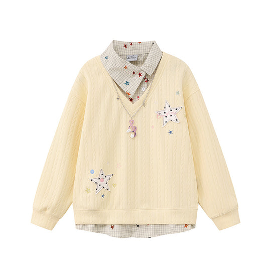 Damen Lagen-Look Strickpullover mit angenähter Hemdblende, Sternapplikationen und Ketten‑Charm Shop Nory