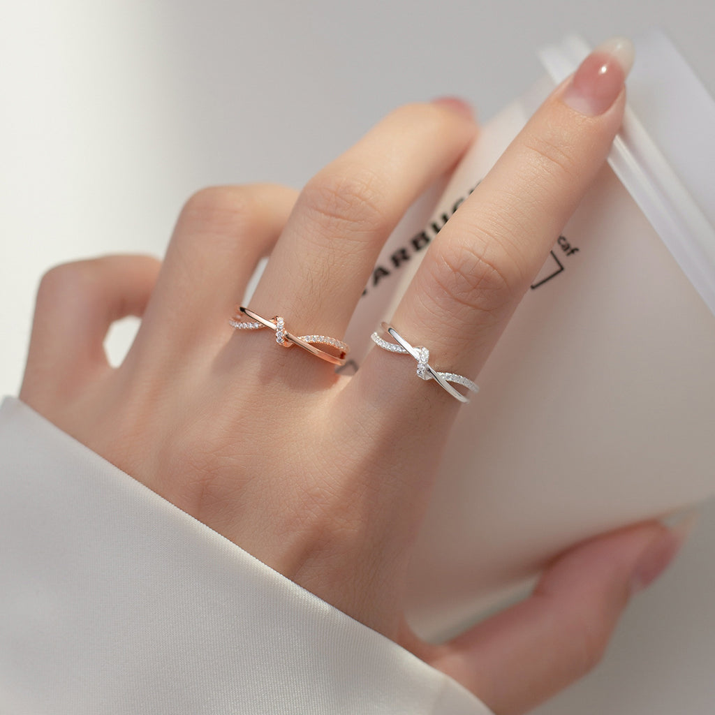 Damen Offener Ring mit kreativen Wellen- und Zirkonia-Details Shop Nory