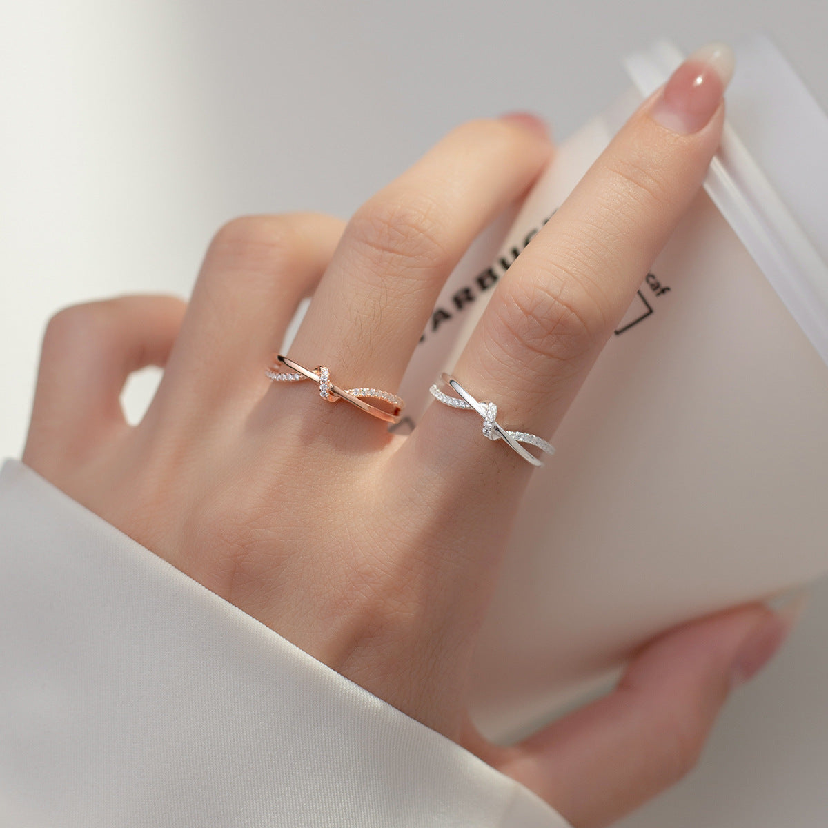 Damen Offener Ring mit kreativen Wellen- und Zirkonia-Details Shop Nory