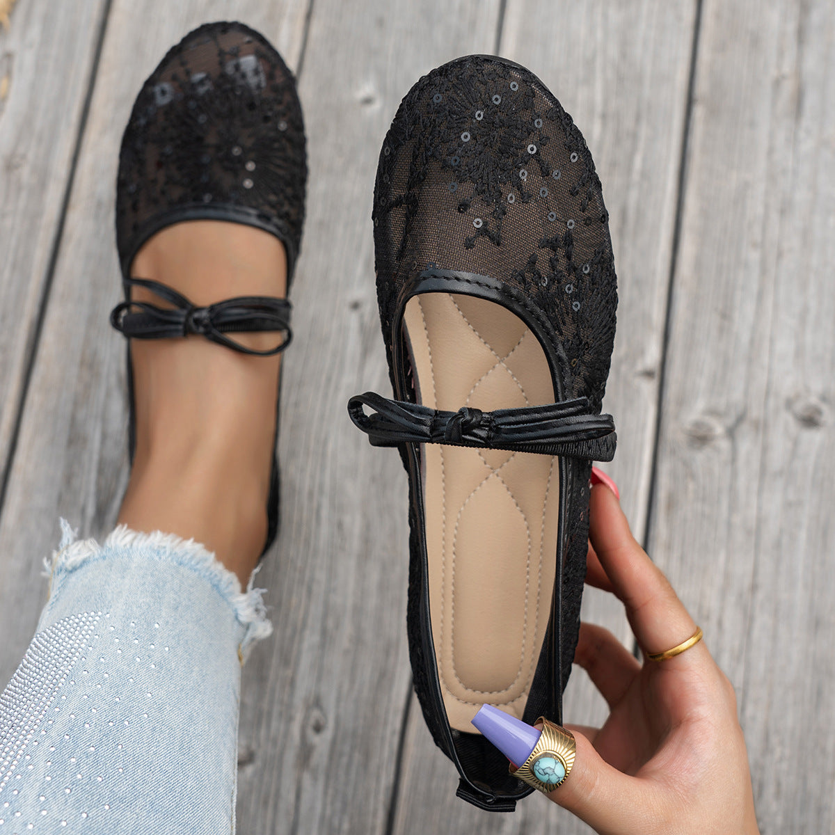 Damen Elegante Spitzenschuhe mit dekorativen Schleifen und funkelnden Akzenten