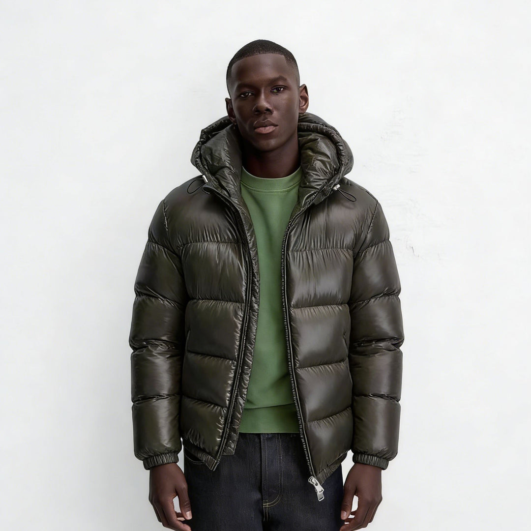 Herren nan steppte Kapuzenjacke mit glänzender Oberfläche, warmer Synthetikfüllung und Zweiwege-Reißverschluss Shop Nory