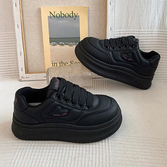 Damen Plateau-Sneaker im minimalistischen Chunky-Look mit skulpturierter Wedgesohle Shop Nory