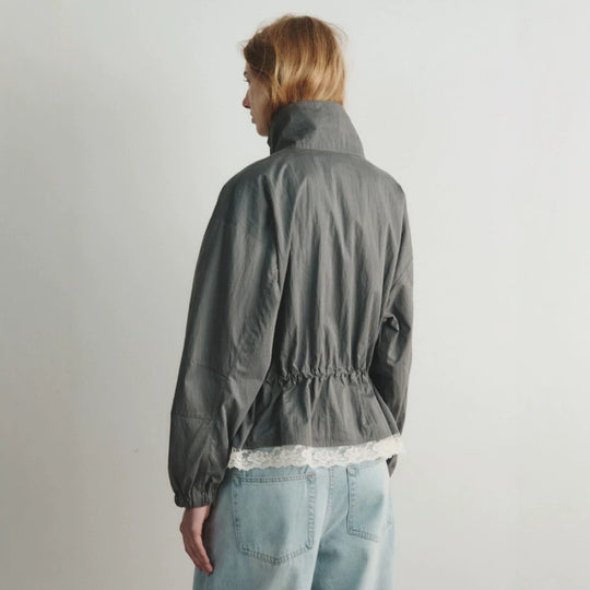Damen Oversize-Windjacke mit hohem Stehkragen, Tunnelzug-Taille und elastischen Bündchen Shop Nory