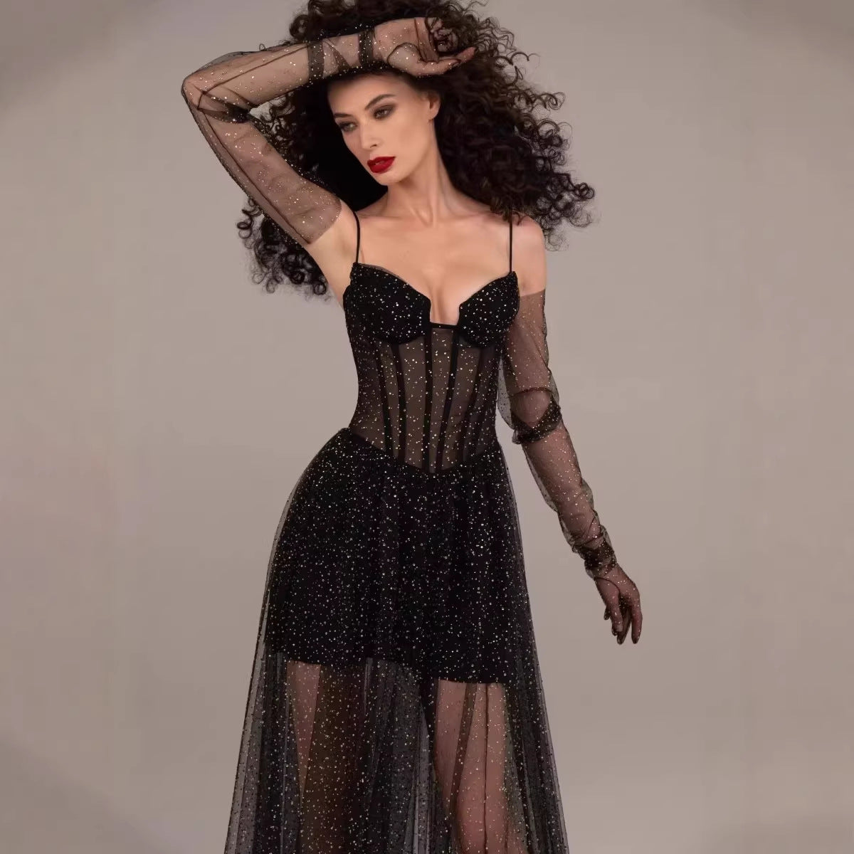 Damen glamouröses Abendkleid mit transparentem Rock und eleganten Details Shopnory