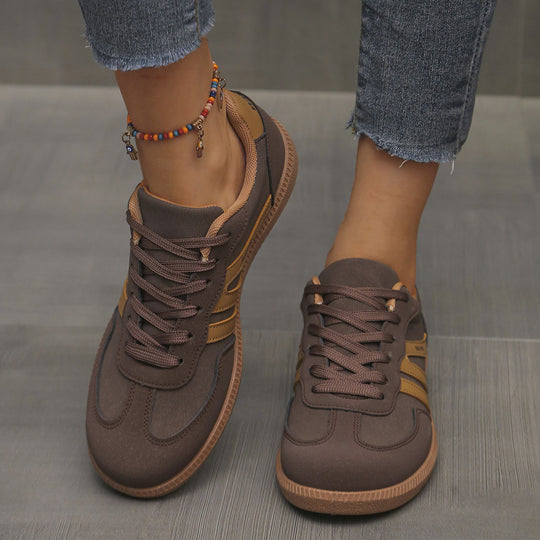 Damen Sportliche Retro‑Sneaker mit gepolstertem Schaft und profilierter Gummisohle Shop Nory