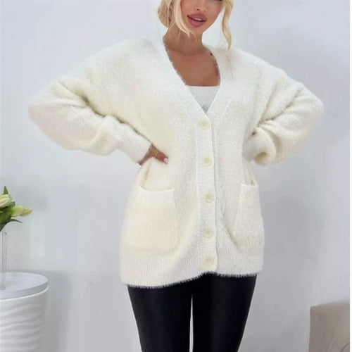 Damen Flauschiger Oversize-Knopfcardigan mit tiefem V‑Ausschnitt und aufgesetzten Taschen Shop Nory