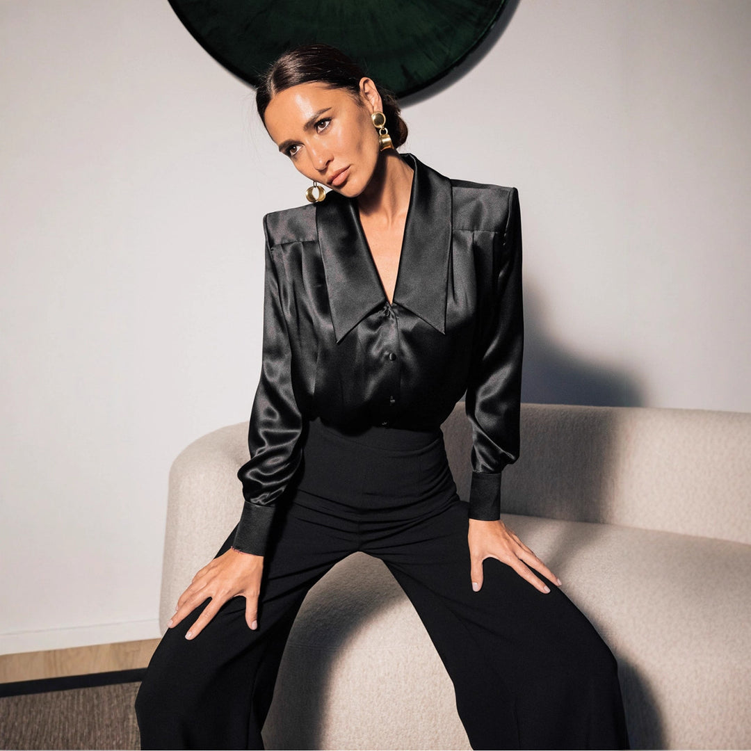 Damen Satinbluse mit übergroßem Spitzkragen und eleganten Langärmeln Shop Nory