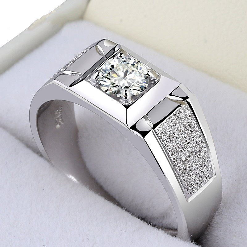 Herrenring mit quadratischem Zirkonia und strukturiertem Design Shop Nory