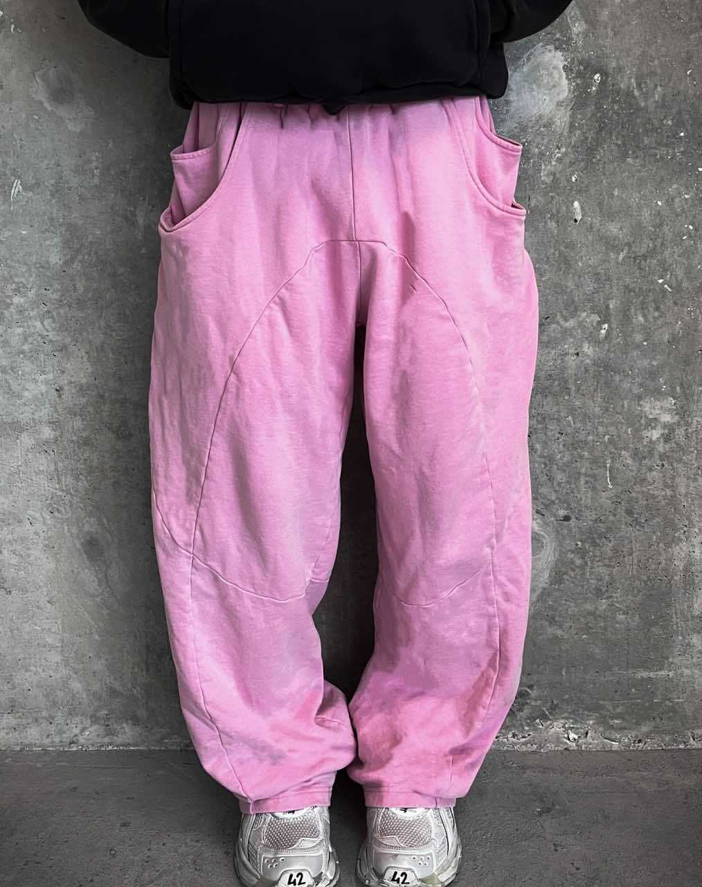 Herren nan Oversize-Freizeitjogger mit geschwungenen Nahtdetails, Kordelzugbund und elastischen Beinabschlüssen Shopnory