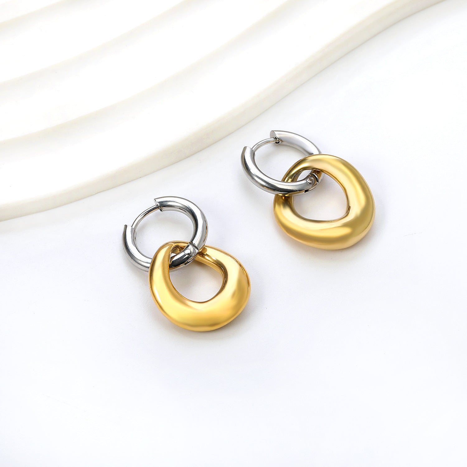 Damen Hängende Ohrstecker aus hochwertigem Edelstahl mit goldplattiertem Design Shop Nory