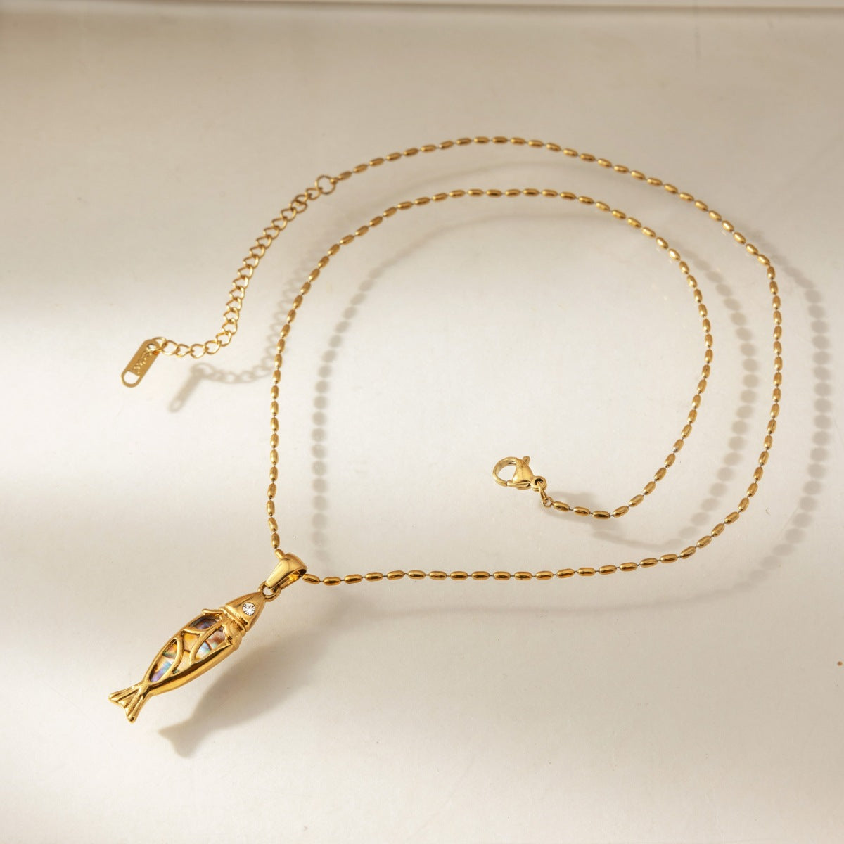 Damen elegante Halskette mit einzigartigem Fischanhänger Shop Nory