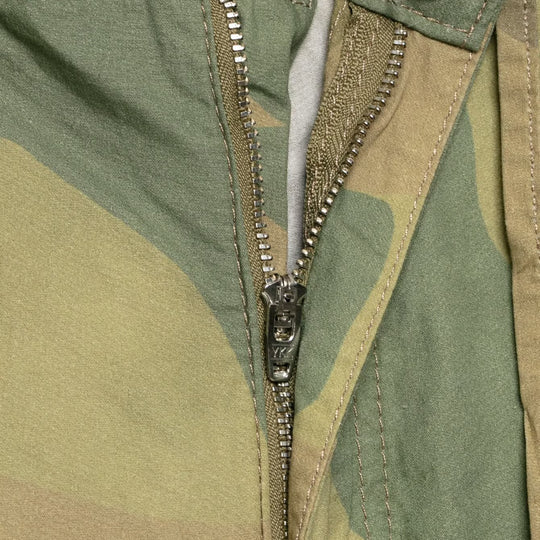 Damen Weitgeschnittene Cargohose im Camouflage‑Muster mit Kordelbund und Knöchelzug Shop Nory