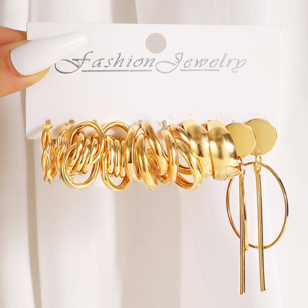 Damen-Ohrstecker-Set mit modernem, geschwungenem Design und eleganten Akzenten Shop Nory
