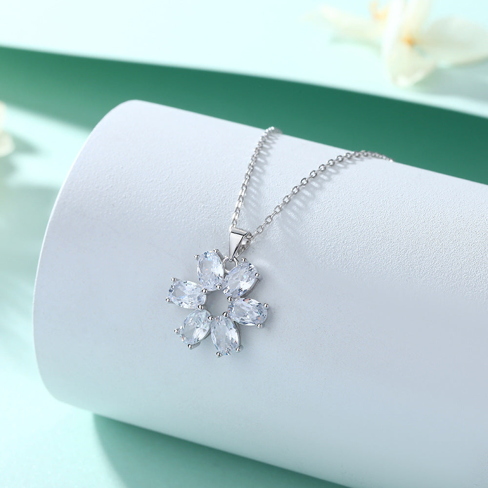 Damen Anhänger mit floralen Kristall-Details Shop Nory