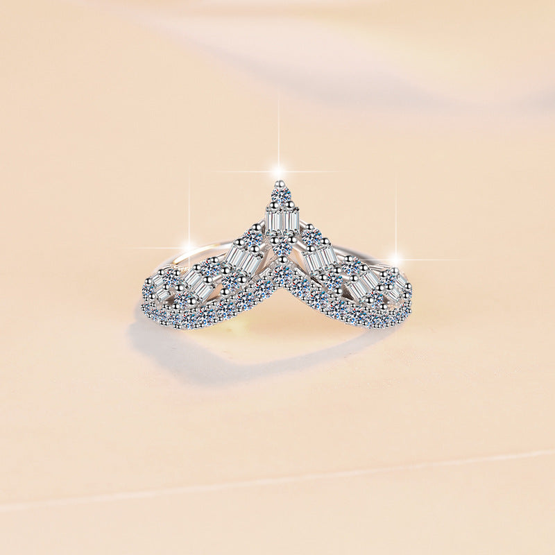 Damen zart verzierter Verlobungsring mit funkelnden Zirkonia Shop Nory
