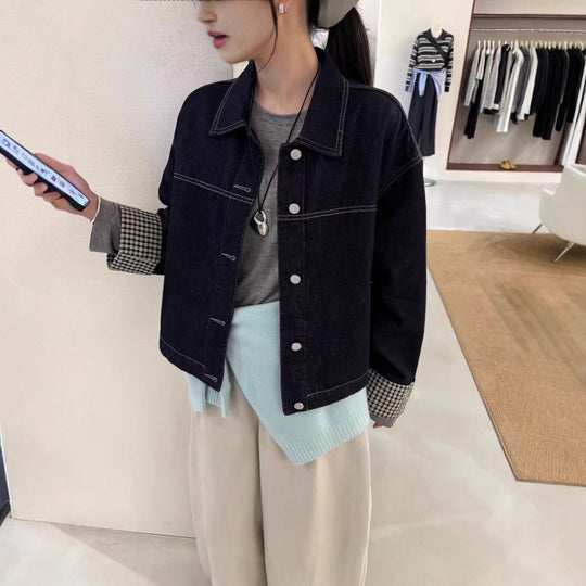 Damen Kurz geschnittene Denimjacke mit kontrastierenden Karomanschetten Shop Nory