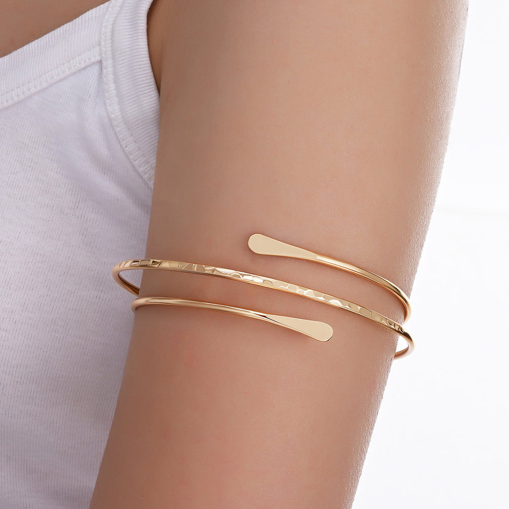 Damen Armreif-Set mit elegantem, geschwungenem Design und polierten Oberflächen Shop Nory