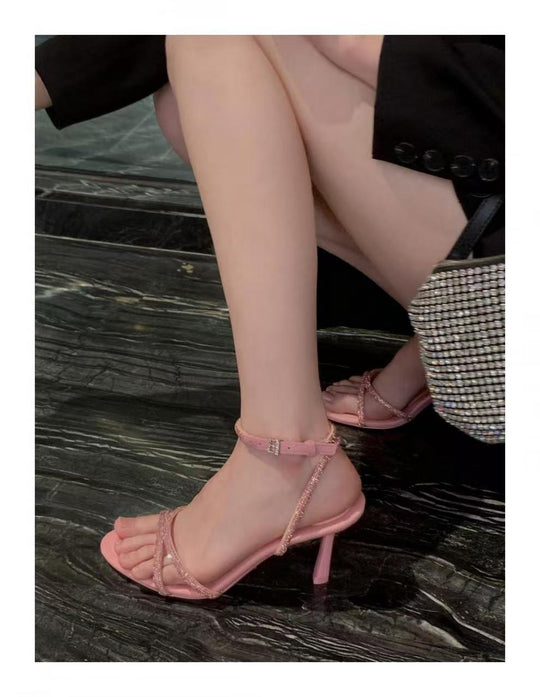 Damen Glitzernde Riemchen‑Stiletto‑Sandalette mit Knöchelriemen und filigranen Strassbesätzen Shop Nory