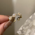 Damen Eleganter Verlobungsring mit funkelnden Zirkonia und Perlen Shop Nory