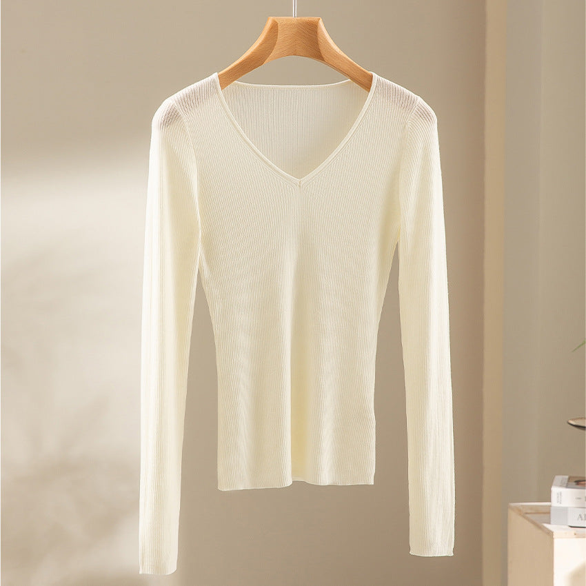 Damen Feiner Rippenstrickpullover mit tiefem V-Ausschnitt und taillierter Passform Shop Nory