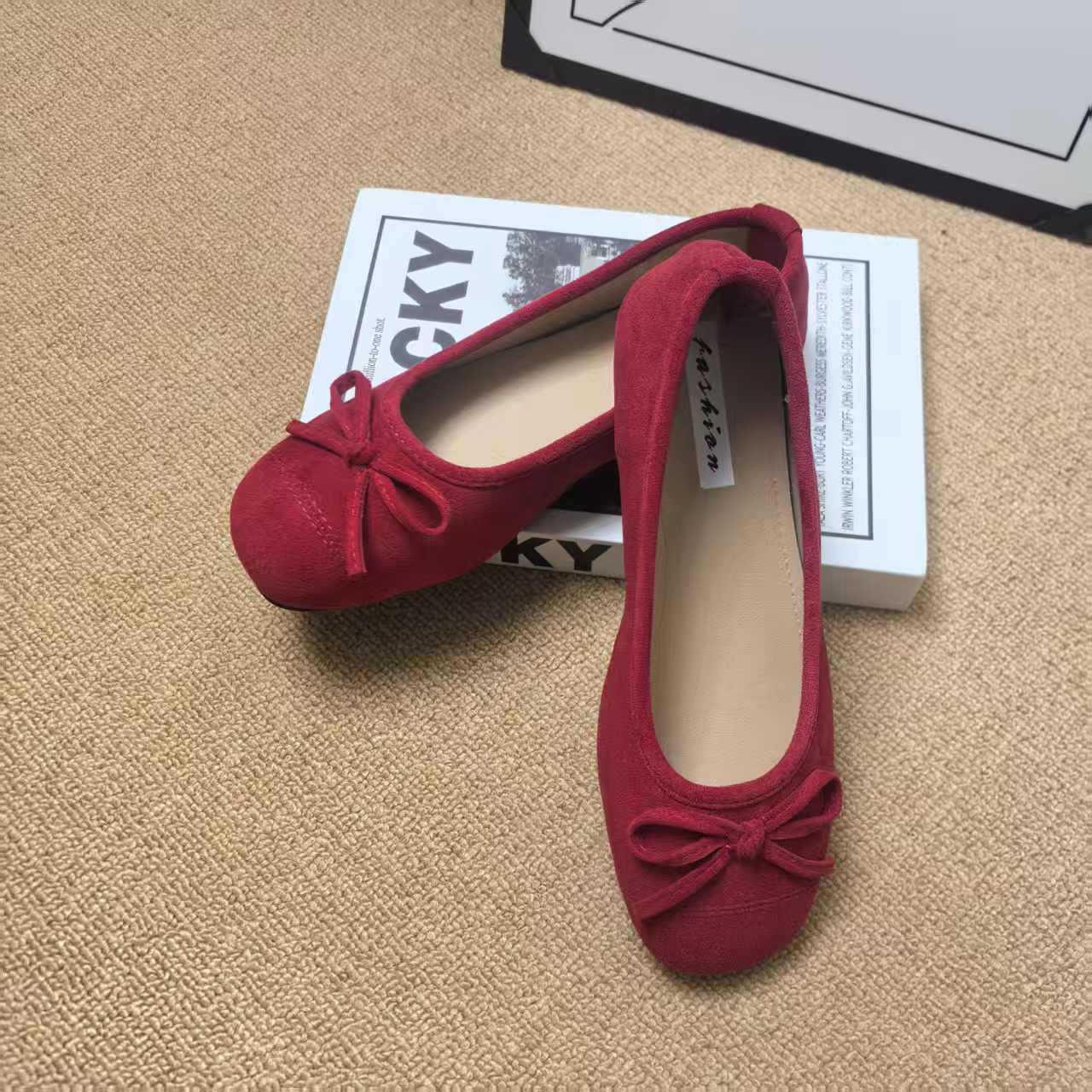 Damen Ballerinas mit elegantem Glanz und verspieltem Schleifendetail