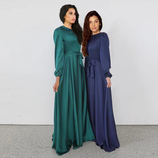 Damen Maxikleid aus fließendem Satin mit Stehkragen und Bindegürtel Shop Nory