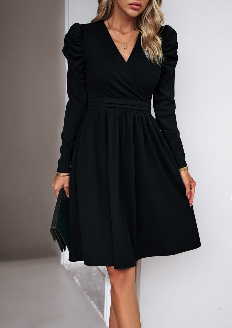 Damen Wickelkleid mit V-Ausschnitt, gerafften Puffärmeln und tailliertem Faltenrock Shop Nory