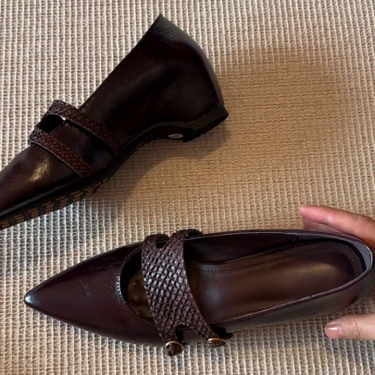 Damen elegante spitze Ballerina-Schuhe mit dekorativen Riemen und Schnallen
