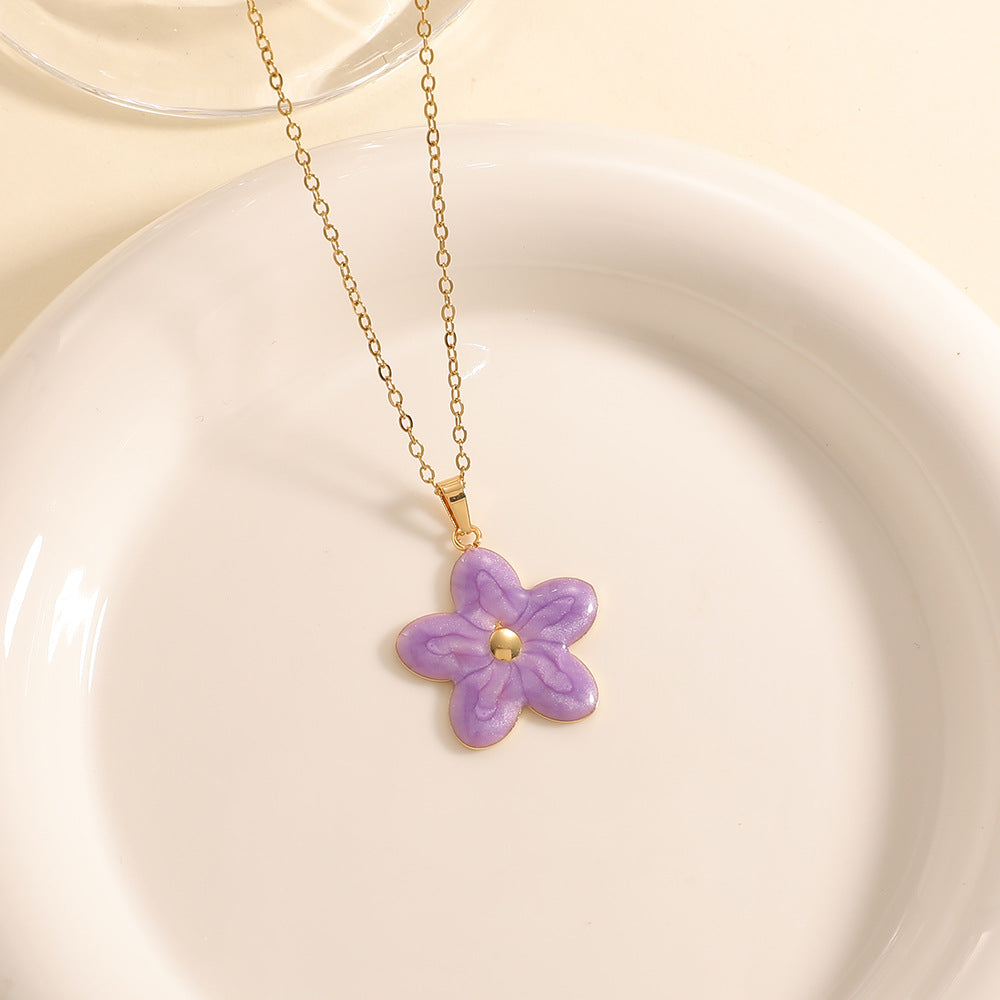 Damen Halskette mit kunstvollem Blumenanhänger Shop Nory