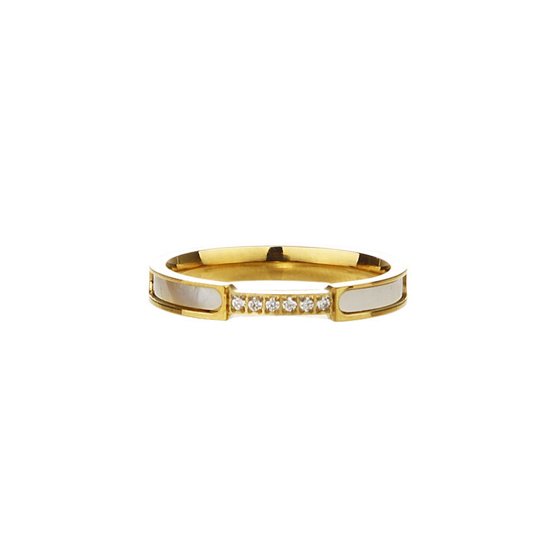 Damenring mit stilvollem Design und funkelnden Zirkonia Shop Nory