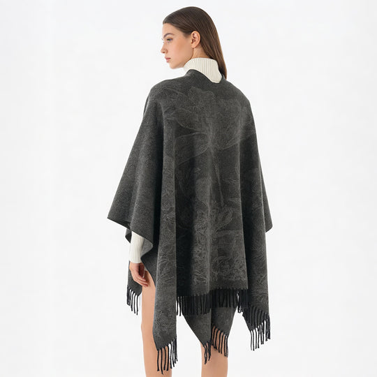 Damen Fließender Capeponcho im Kimono‑Schnitt mit feinem Blumenjacquard und Fransensaum Shop Nory