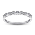 Damen Schmuckset mit herzförmigem Ring, Ohrsteckern und Anhänger Shop Nory