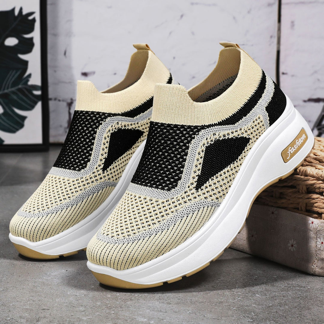 Damen nan ultraleichter Strick-Slip-On mit ergonomischer Keilsohle und herausnehmbarem Komforteinlagenfach Shop Nory