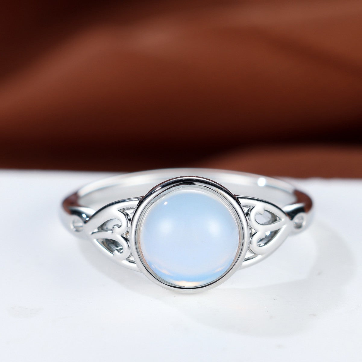 Damen Ring mit schimmerndem Mondstein und filigranen Details Shop Nory