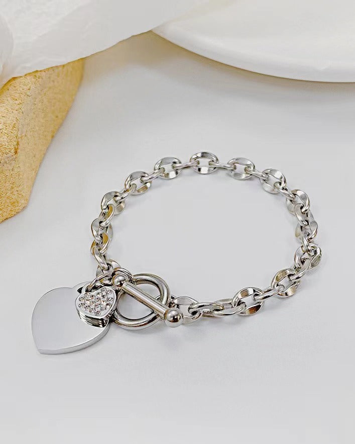 Frauen Herz-förmige Charm Toggle Armband Shop Nory