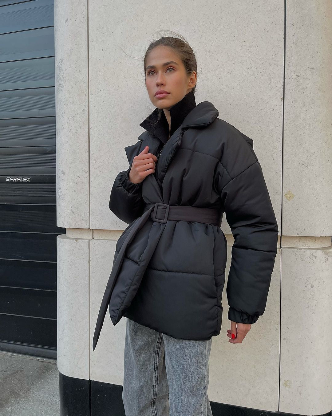 Damen Wattierte Taillierte Steppjacke mit Gürtel und Kapuze Shop Nory
