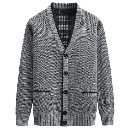 Herren Strickjacke mit kariertem Innenfutter und praktischen Taschen