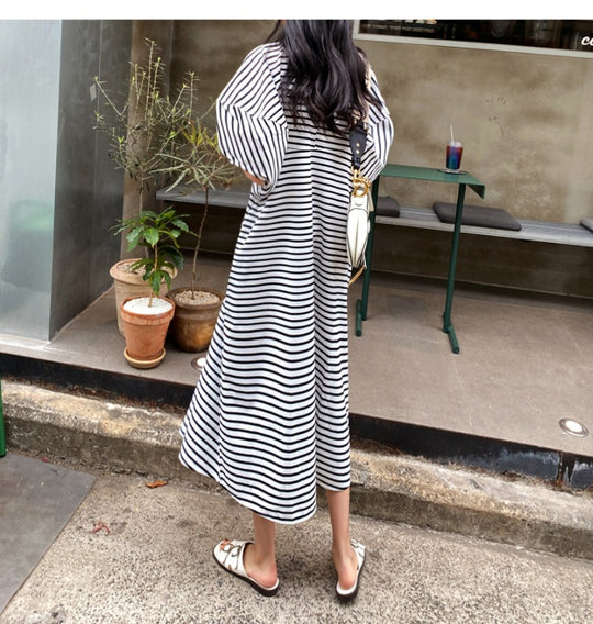 Damen Gestreiftes Midikleid mit A‑Linie, überschnittenen Schultern und voluminösen 3/4‑Ärmeln Shop Nory