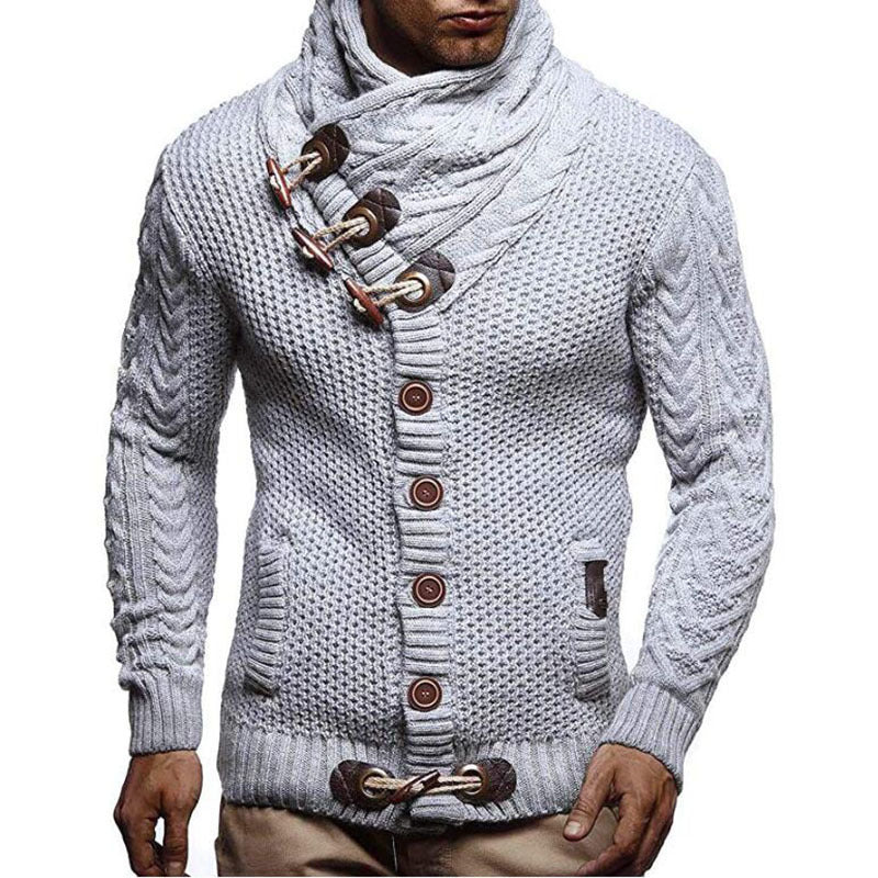 Herren nan grobgestrickter Cardigan mit Schalkragen, Knebelverschlüssen und Zopfmusterärmeln Shop Nory
