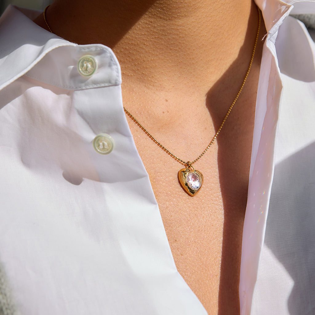 Damen Halskette mit herzförmigem Anhänger und hypoallergener Edelstahlverarbeitung Shop Nory